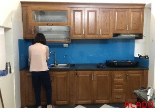 Tủ Bếp Acrylic Màu Xám – Mang Đến Không Gian Bếp Sang Trọng