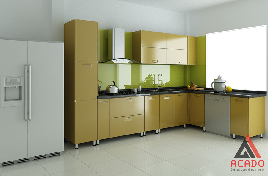 Tủ bếp hình chữ L thùng Inox cách crylic màu xanh úa cho căn bếp có diện tích nhỏ