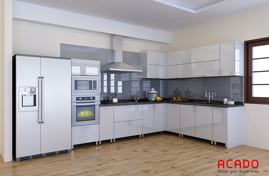 Tủ bếp inox cánh Acrylic màu trắng tinh khôi tạo cảm giác căn bếp rộng và thoáng hơn