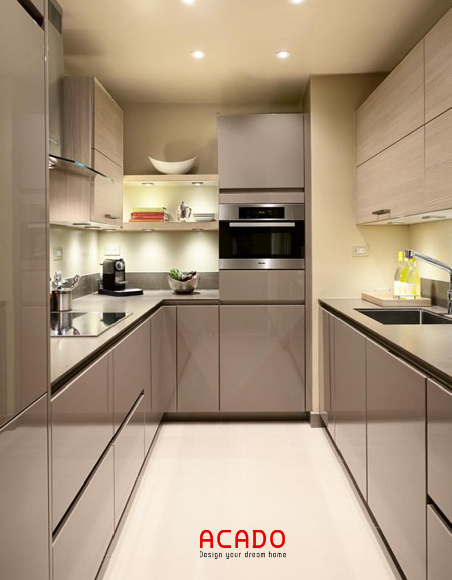 Mẫu tủ bếp Acrylic dạng đối xứng phù hợp với các căn bếp chung cư