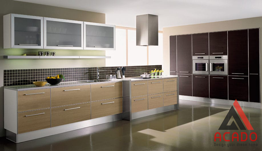 Mẫu tủ bếp Laminate có bề mặt nhẵn bóng dễ dàng vệ sinh lau chùi