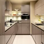Mẫu tủ bếp Acrylic dáng đồi xứng phù hợp các chung cư có diện tích bếp nhỏ