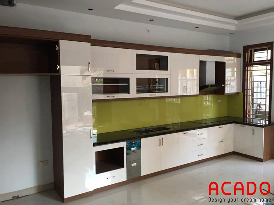 Tủ bếp gỗ công ngiệp luôn mang không gian bếp hiện đại và trẻ trung
