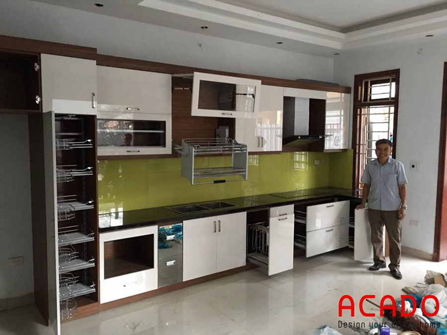 Tủ bếp Acrylic khi hoàn thiện bàn giao cho gia chủ tại Hưng Yên