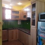 Tủ bếp gỗ xoan đào tự nhiên kết hợp tủ rượu sang trọng - ACADO thi công tủ bếp tại Yết Kiêu, Hà Đông