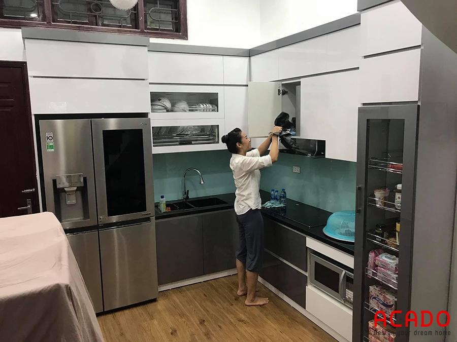 Tủ bếp Melamine hiện đại, đầy đủ tiện nghi - công trình Acado thi công tại Ba Đình - Hà Nội