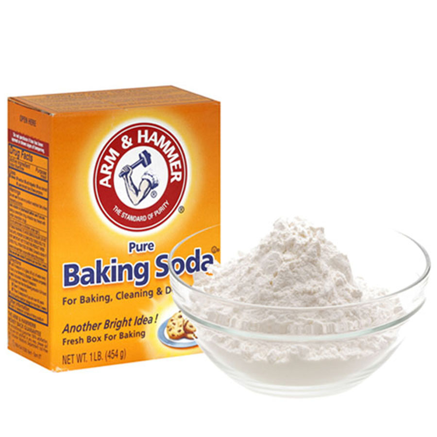Bột Baking Soda giúp bạn vệ sinh vết bẩn cứng đầu.