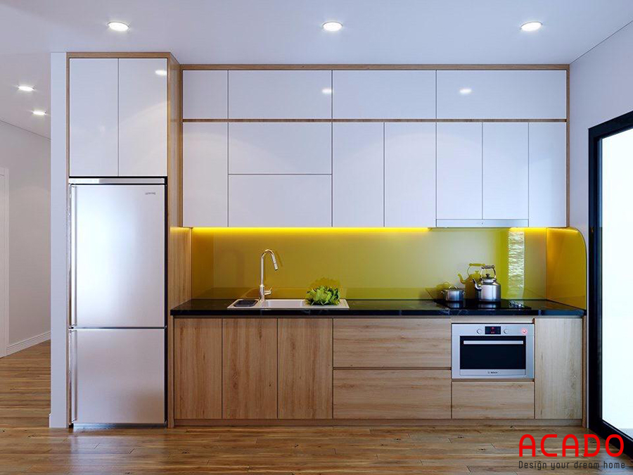 Tủ bếp Acrylic màu trắng kết hợp màu vân gỗ đẹp, hiện đại cho không gian bếp nhà bạn.