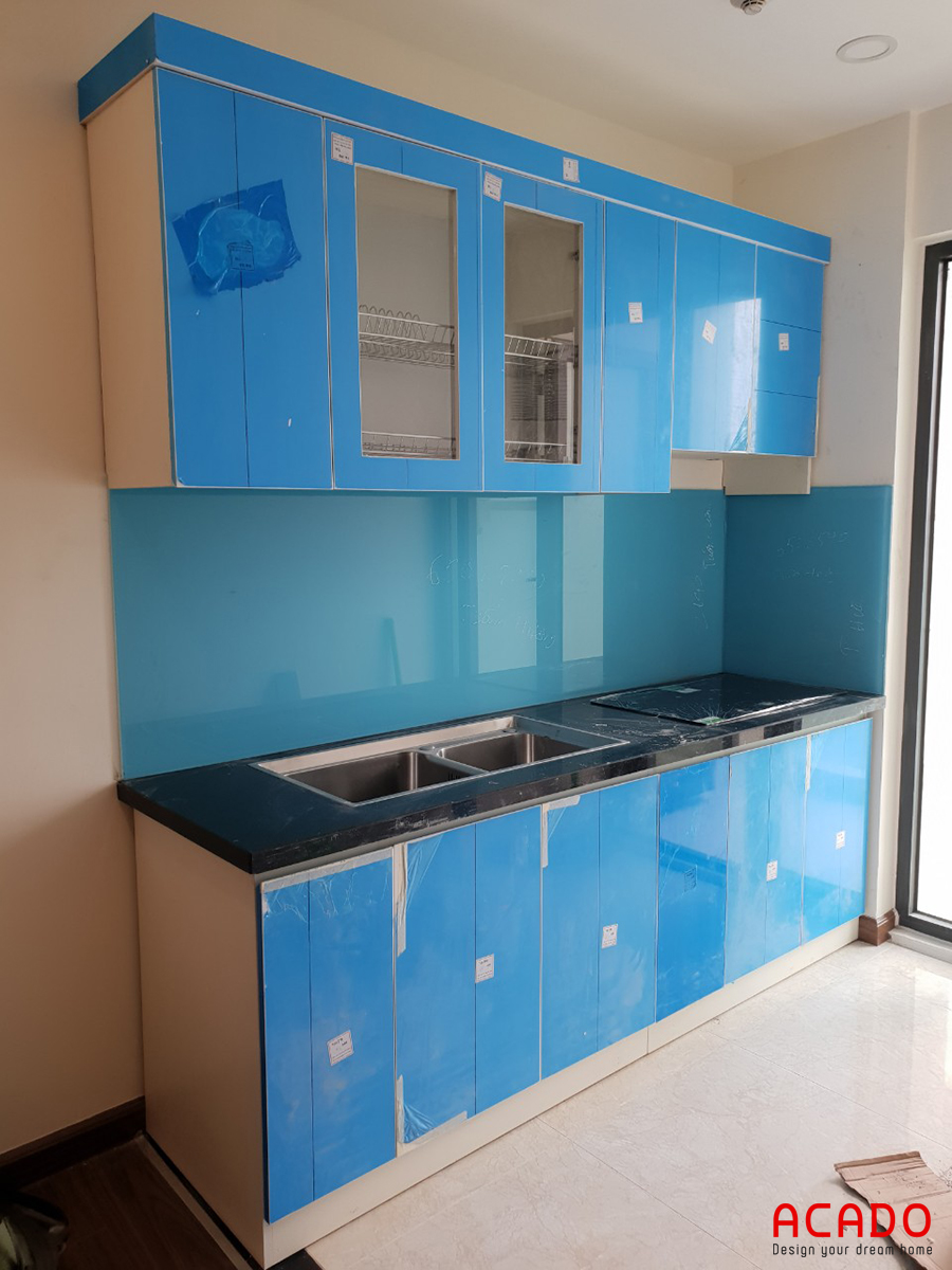Tủ bếp thùng Picomat cánh Acrylic công trình Acado đã thi công tại gia đình anh An - Nguyễn Xiển.
