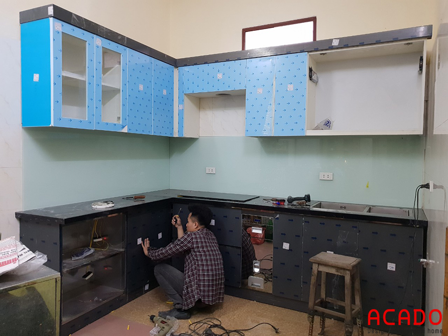 Thi công tủ bếp tại Thanh Xuân - gia đình cô Hương.