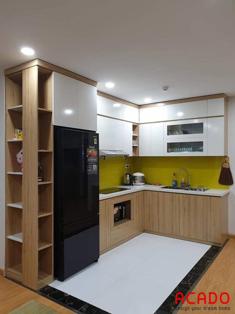 Tủ bếp Melamine sát trần , giúp bạn thoải mái không gian cất đồ đạc.