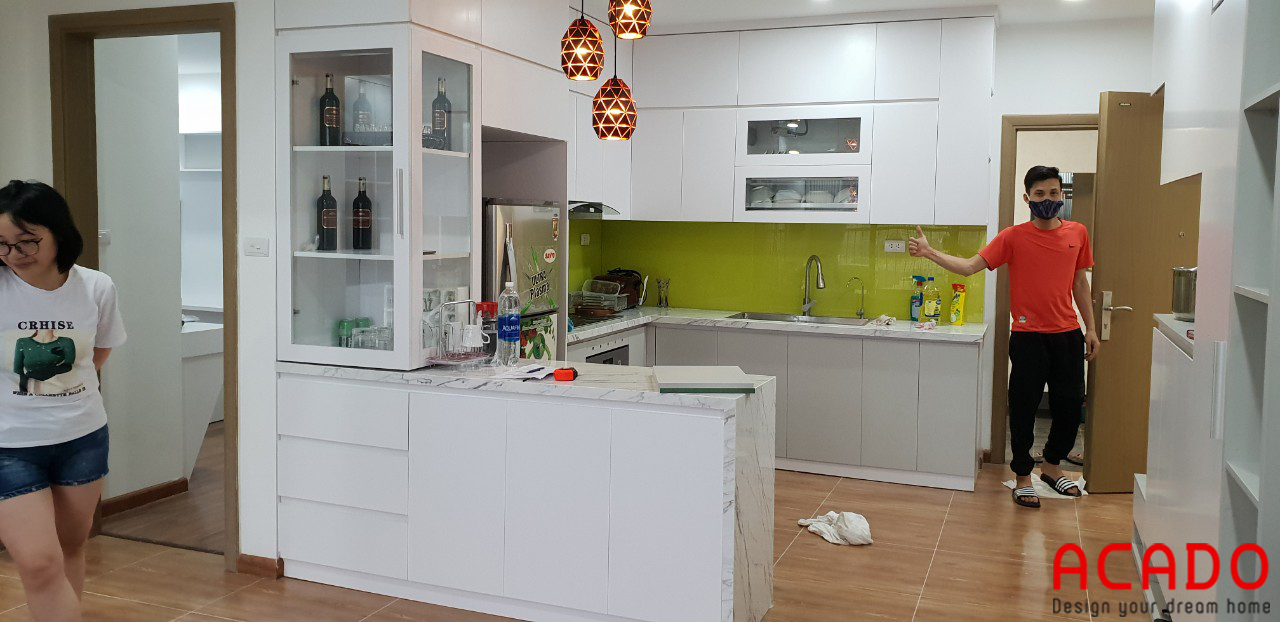 Tủ bếp Melamine màu trắng ACADO thiết kế kiểu dáng trẻ trung và điện đại