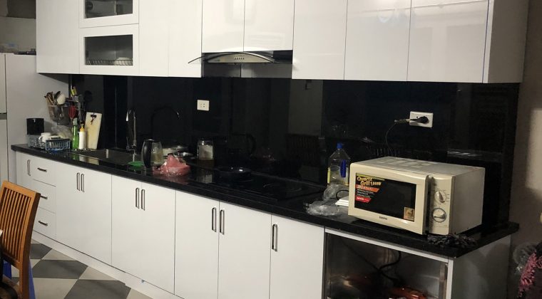 Tủ bếp Acrylic gia đình chị Dung đã hoàn thiện và bàn giao cho khách hàng