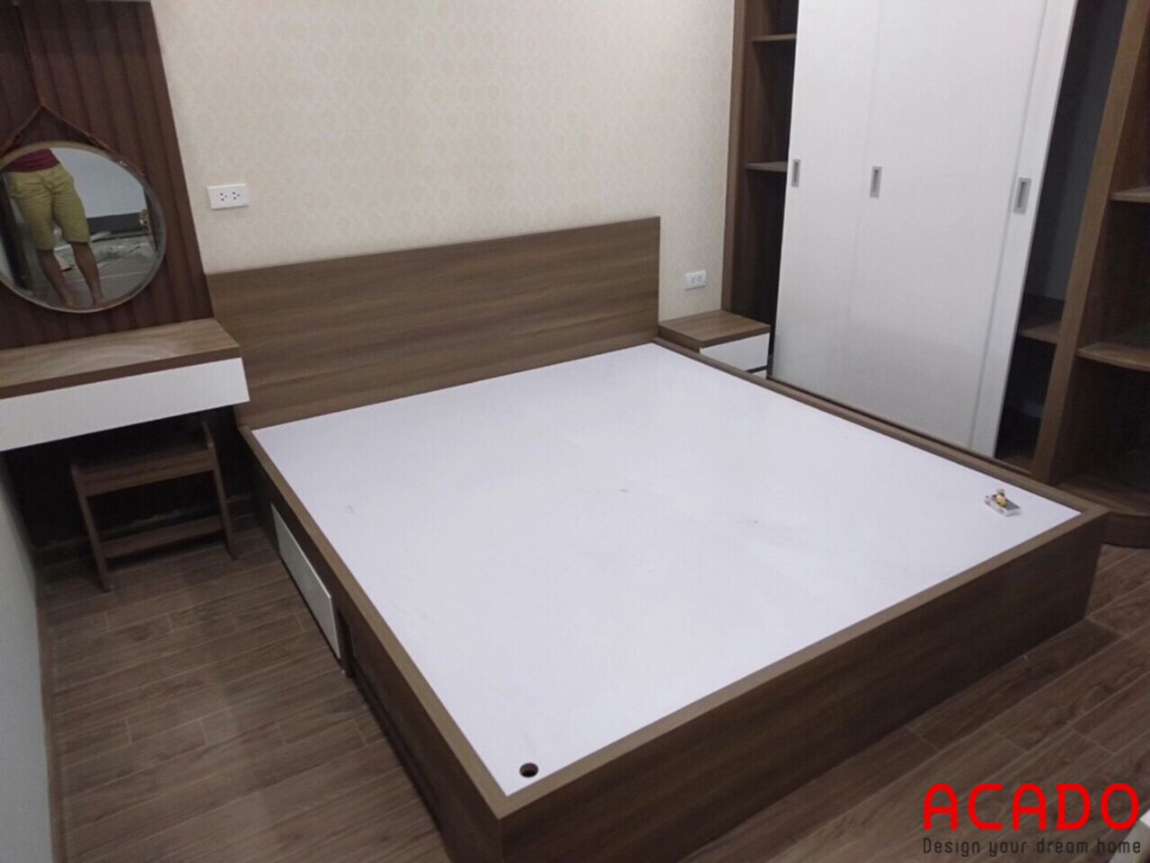 Giường ngủ gỗ công nghiệp thiết kế đơn giản, hiện đại
