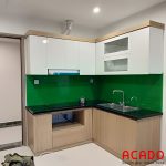 Tủ bếp Melamine kính bếp màu xanh lá cây nổi bật và thu hút
