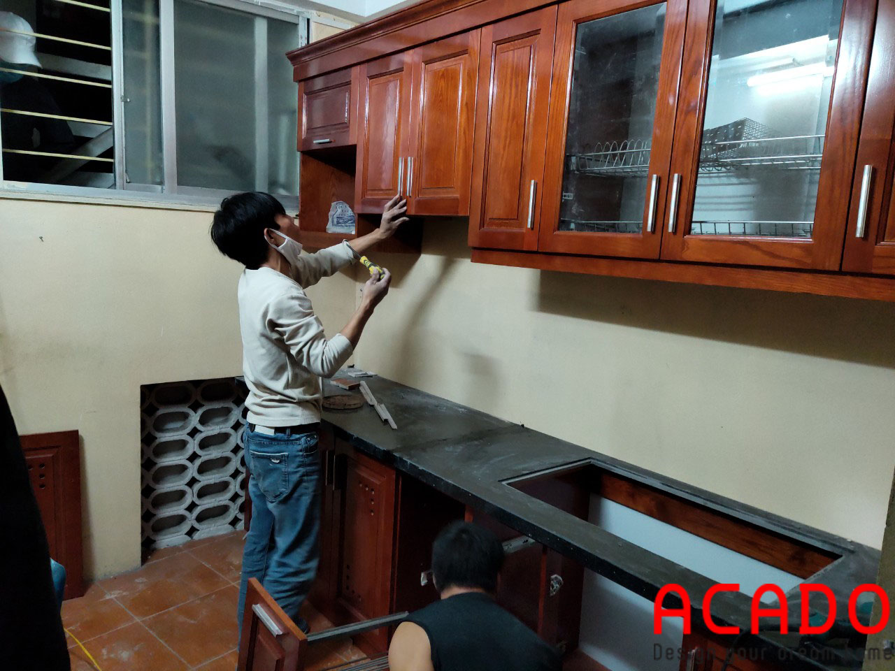 ACADO thợ thi công Lắp đặt tủ bếp - Thi công tủ bếp tại Hoàng Mai - Hà Nội Hà