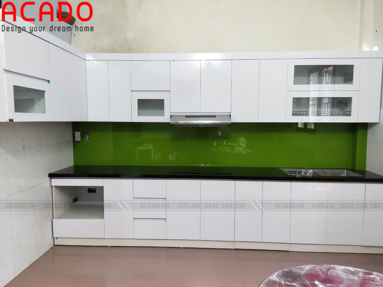 Tủ bếp chất liệu Acrylic chống nước vượt trội - Làm tủ bếp tại Long Biên