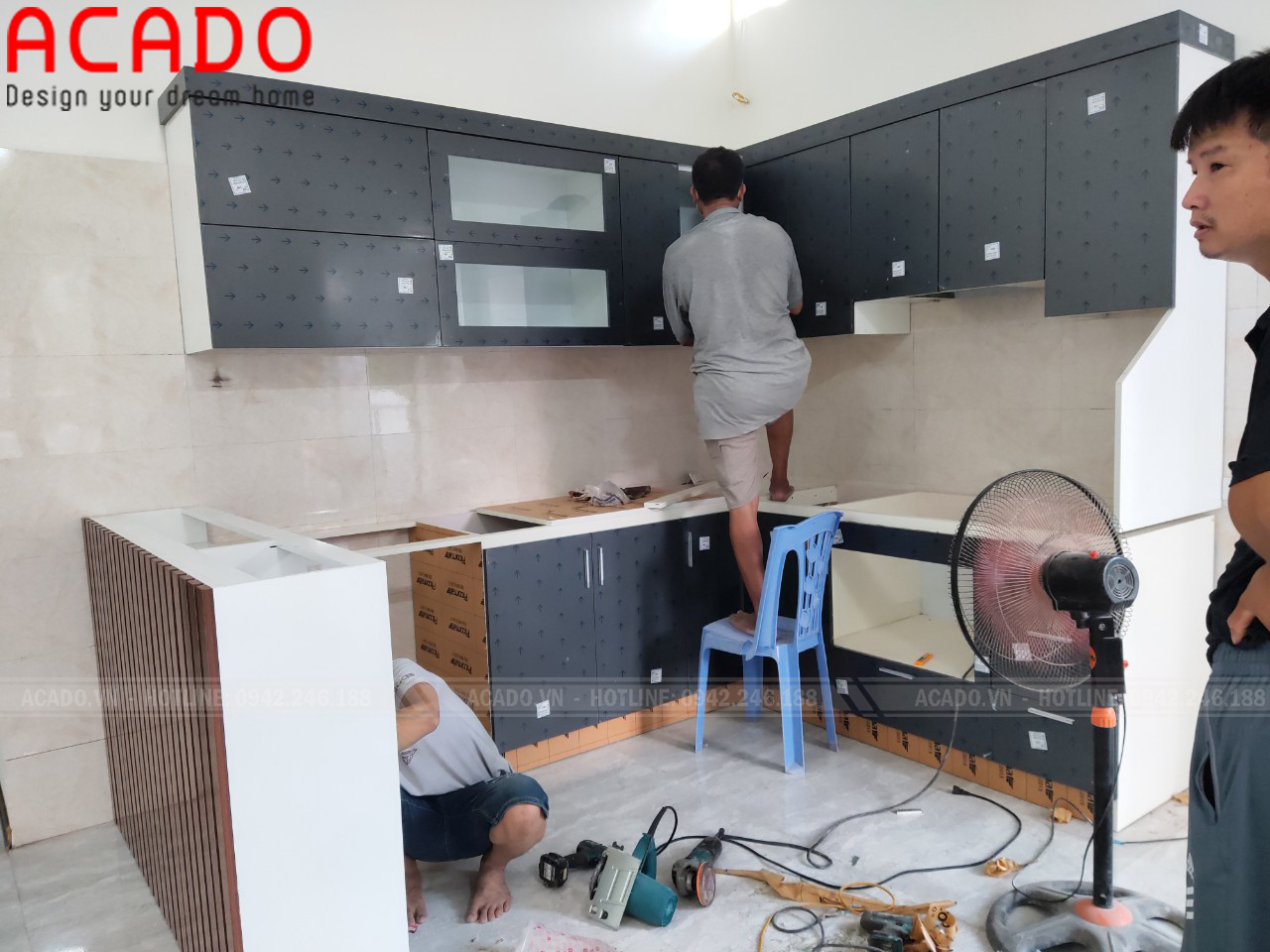 Bắt đầu quá trình thi công và lắp đặt tủ bếp tại Mê Linh - Nội thất ACADO