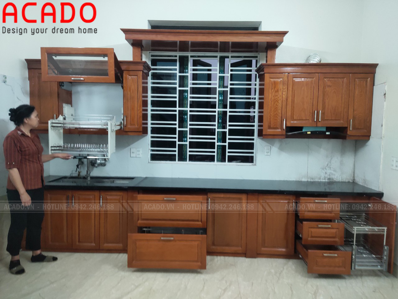 Tủ bếp kết hợp phụ kiện giá bát nâng hạ tiện lợi - Nội thất ACADO