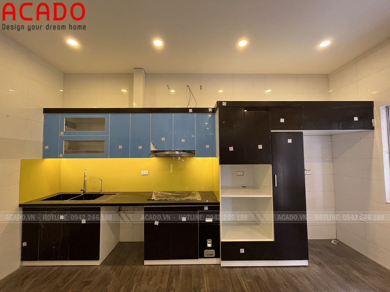 Tủ bếp chữ I chất liệu thùng nhựa cánh Acrylic mã màu trắng lv11 màu nâu mã màu lv06