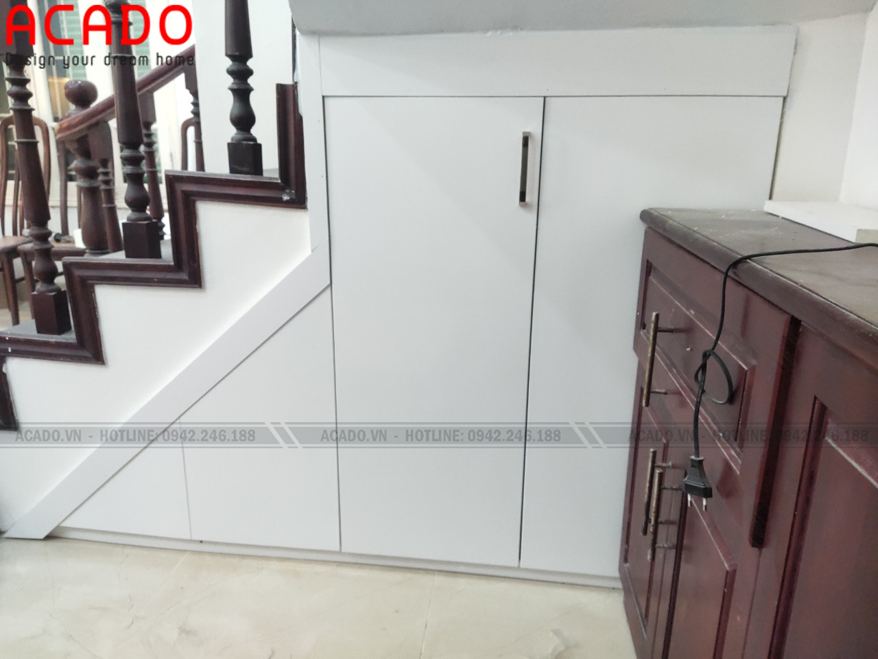 Tủ hộ cầu thang màu trắng gỗ công nghiệp Melamine mã 101G