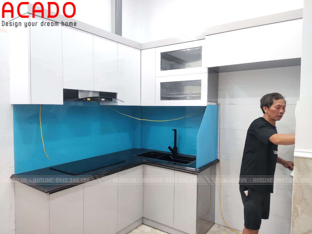 Thiết kế tủ bếp kết hợp với cục tủ lạnh - Làm tủ bếp tại Bạch Mai