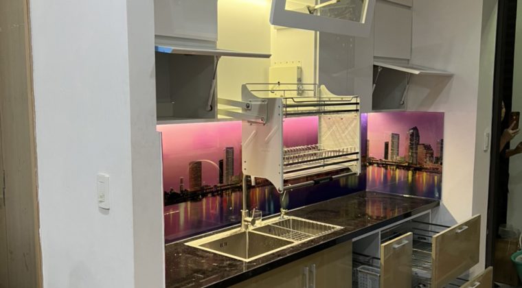 Cánh Acrylic không có đường line mang đến khả năng tuyệt vời chống ẩm chống thấm và chống mối mọt