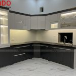 Bề mặt cánh Acrylic bóng gương hiện đại - Làm tủ bếp tại Ninh Hiệp