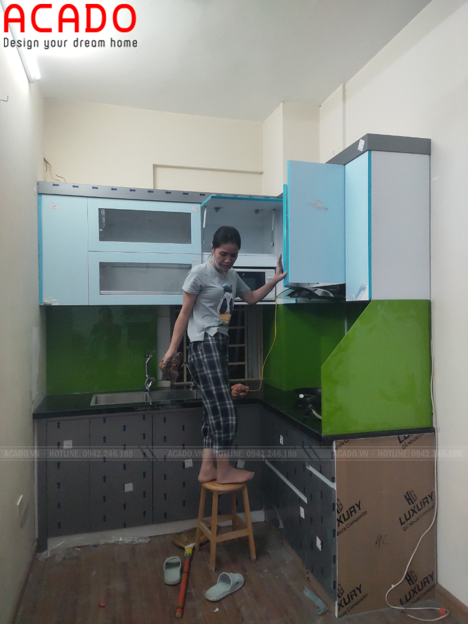 Tủ bếp chất liệu thùng nhựa cánh Acrylic - Thi công tủ bếp tại Đại Mỗ
