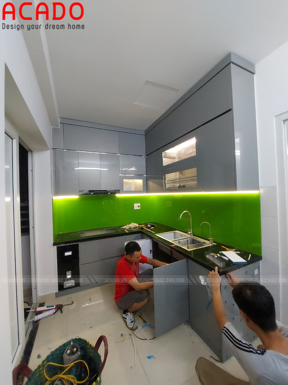 Hình ảnh quá trình lắp đặt tủ bếp cho gia đình anh Yên
