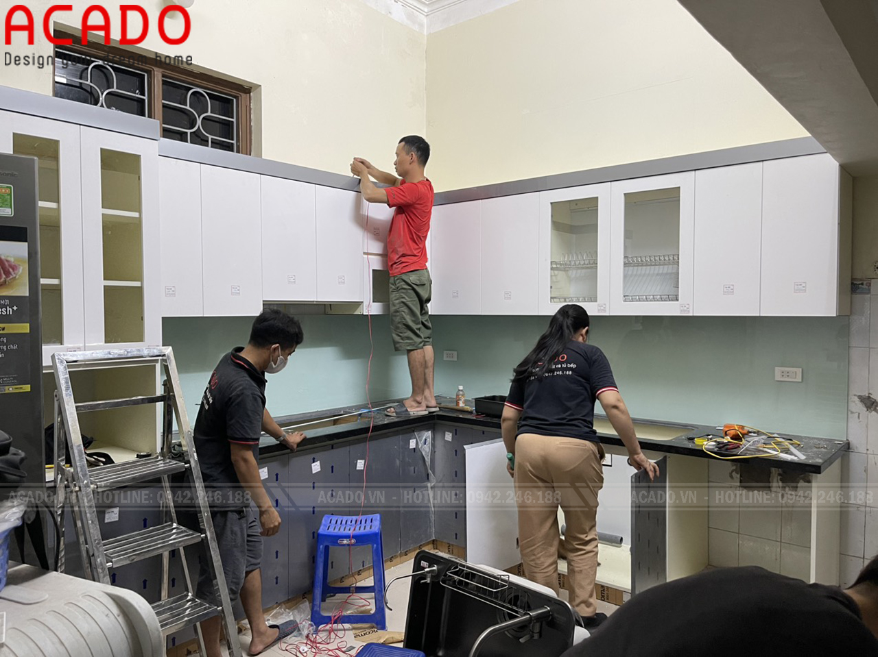 Hình ảnh quá trình thi công tủ bếp tại Cổ Linh, gia đình anh Lâm