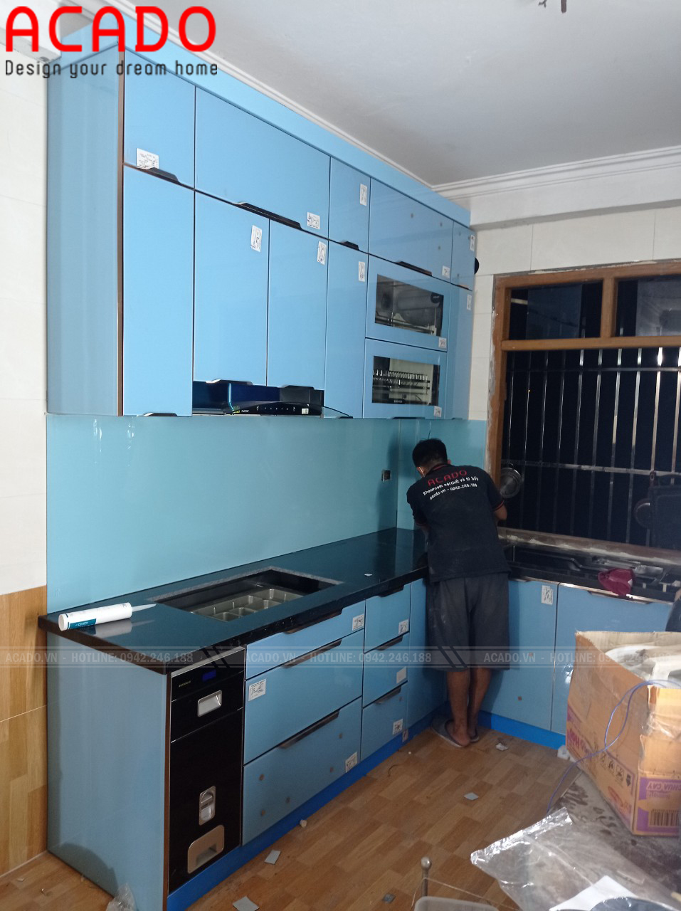Tủ bếp chữ L chất liệu thùng inox cánh kính - Lắp đặt tủ bếp tại Yên Viên