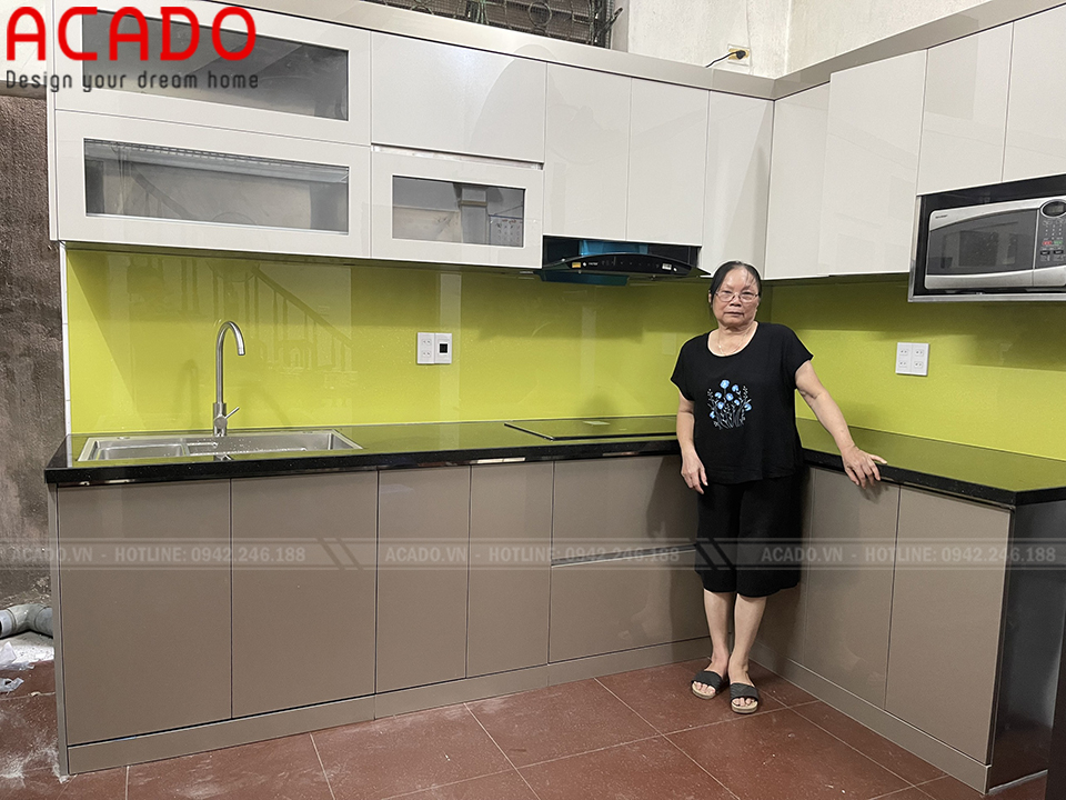 Nội thất ACADO đơn vị chuyên thi công tủ bếp thùng inox cánh Acrylic