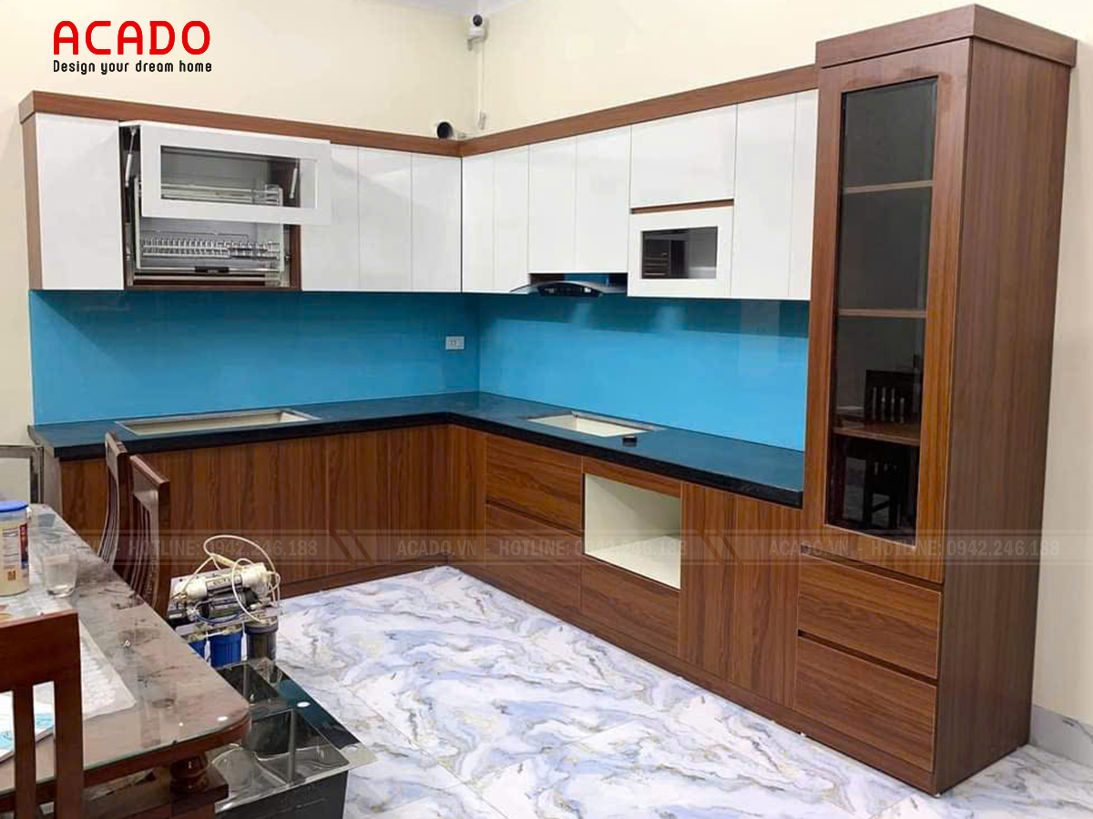 Tủ bếp màu xanh cổ vịt