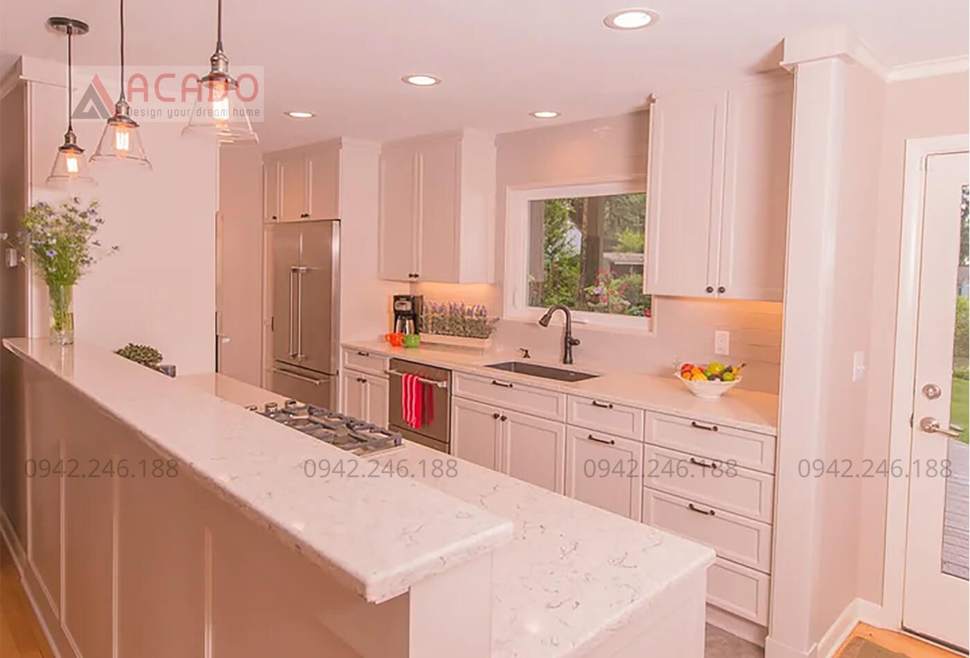 Tủ bếp màu hồng