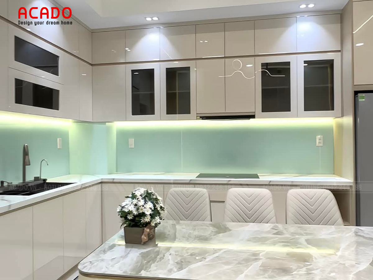 Tủ bếp màu trắng sữa